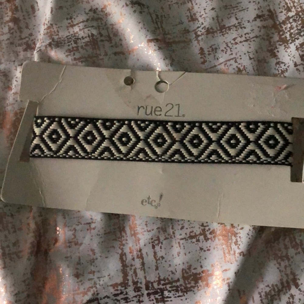 Chevron style chocker